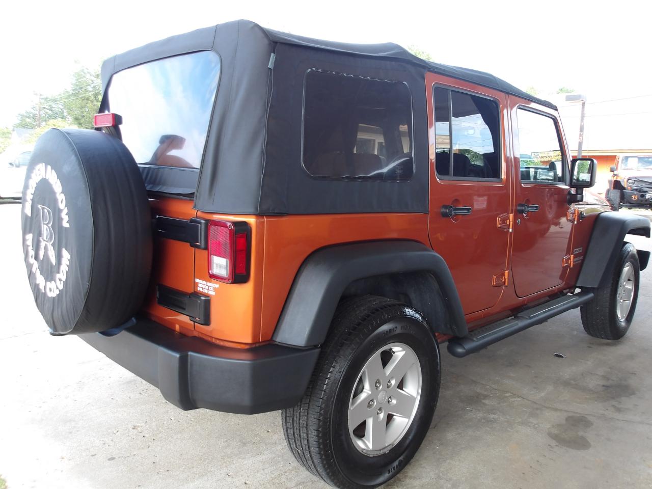 Jeep Wrangler Unlimited 4WD 4dr Sport 2010