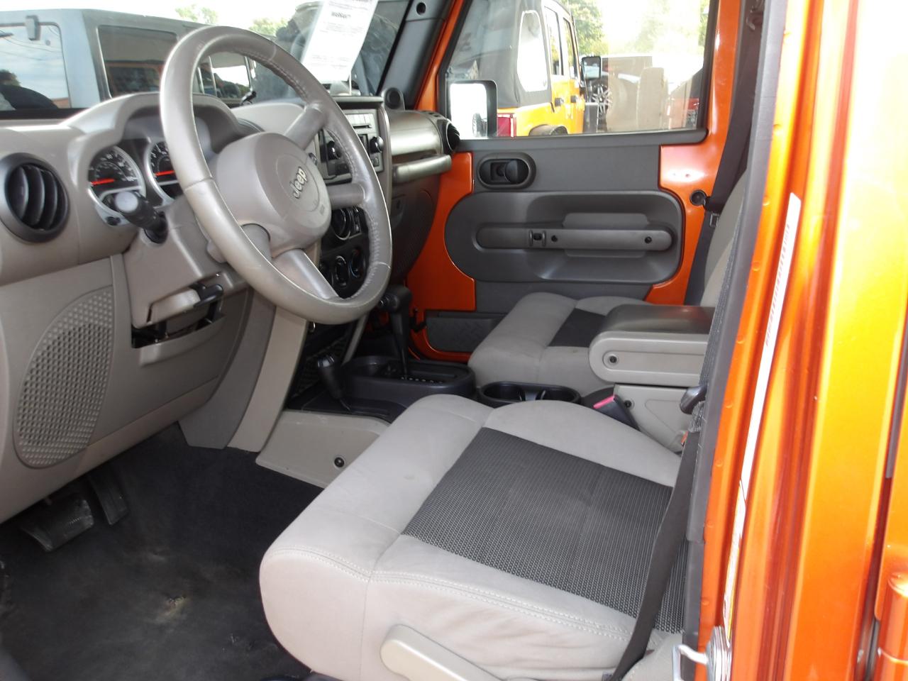 Jeep Wrangler Unlimited 4WD 4dr Sport 2010
