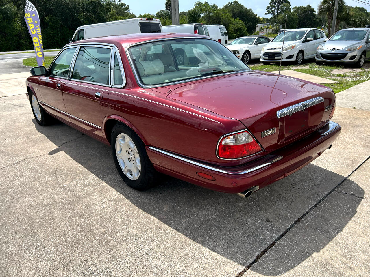 Jaguar XJ 4dr Sdn Vanden Plas 2001 Jaguar XJ 4dr Sdn Vanden Plas 2001