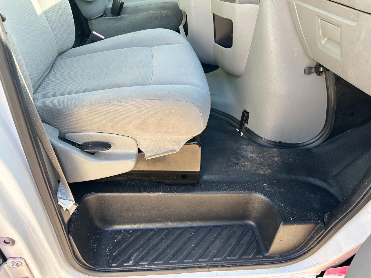 Ford Econoline Cargo Van E-250 Recreational 2014