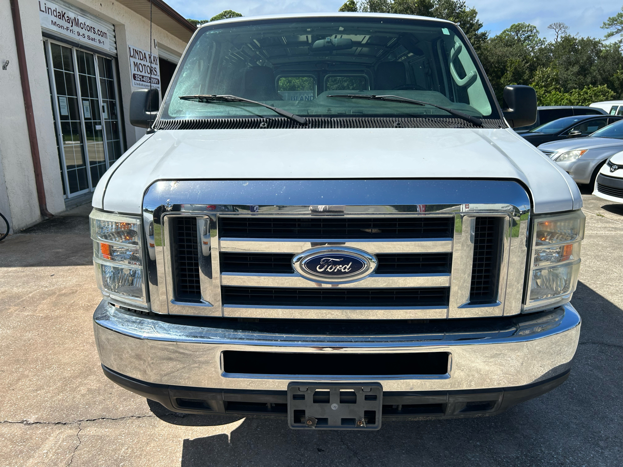 Ford Econoline Cargo Van E-150 Commercial 2013