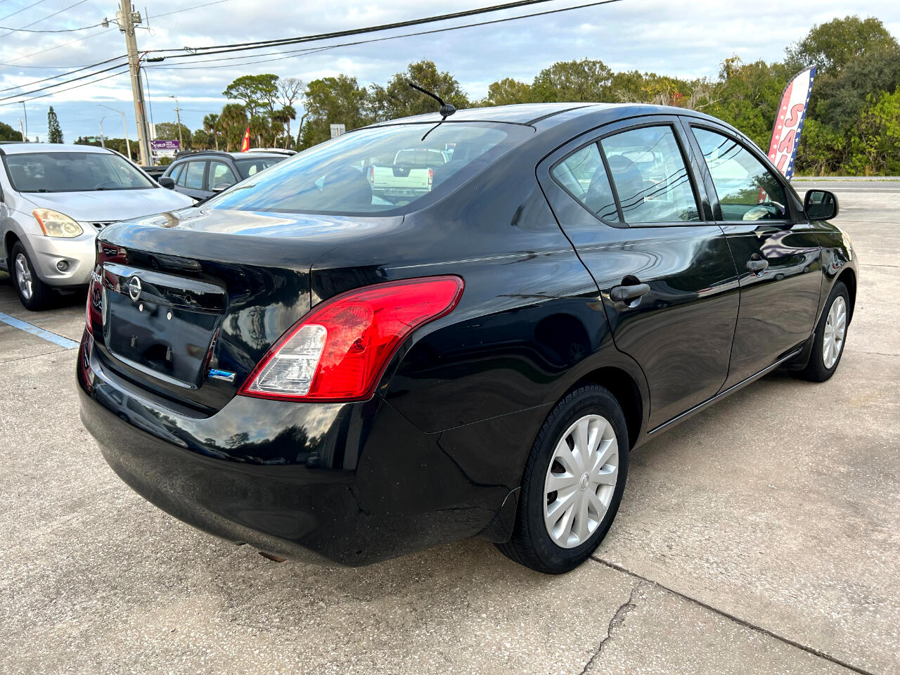 Nissan Versa 4dr Sdn CVT 1.6 S 2012