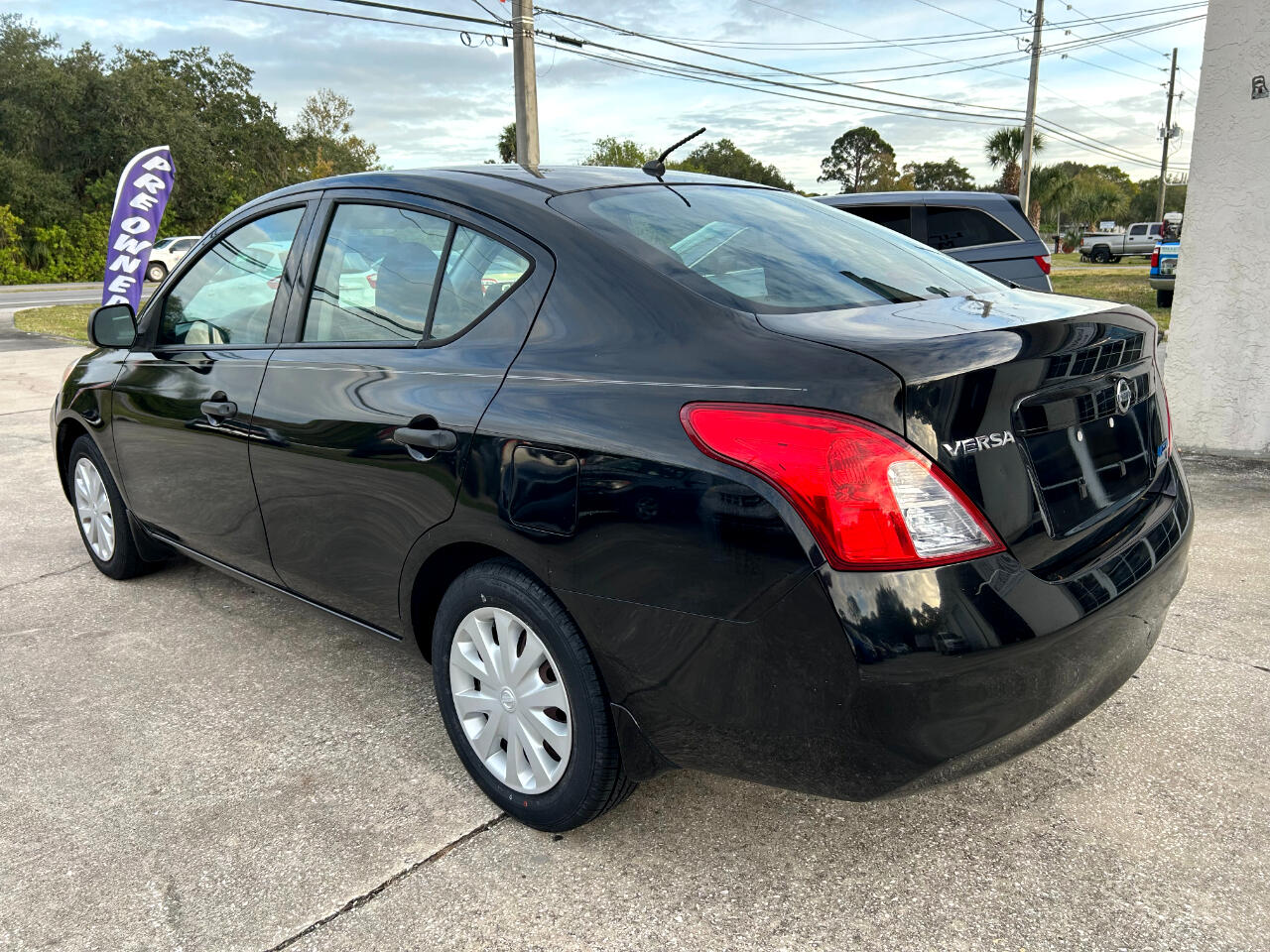Nissan Versa 4dr Sdn CVT 1.6 S 2012