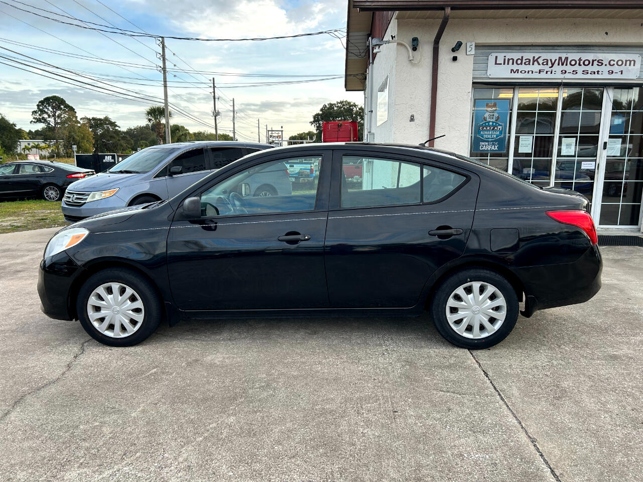 Nissan Versa 4dr Sdn CVT 1.6 S 2012