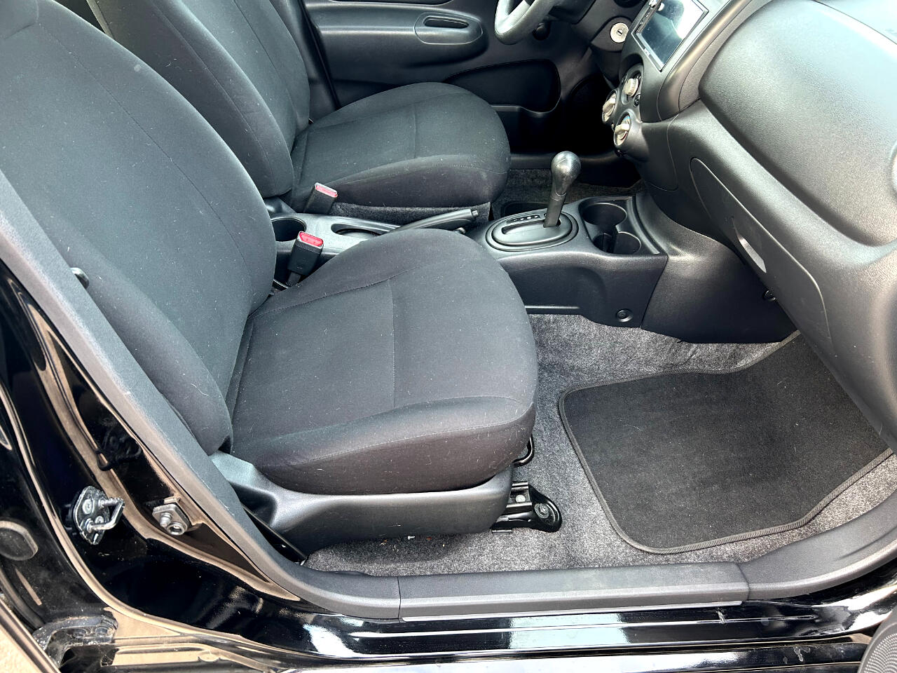 Nissan Versa 4dr Sdn CVT 1.6 S 2012