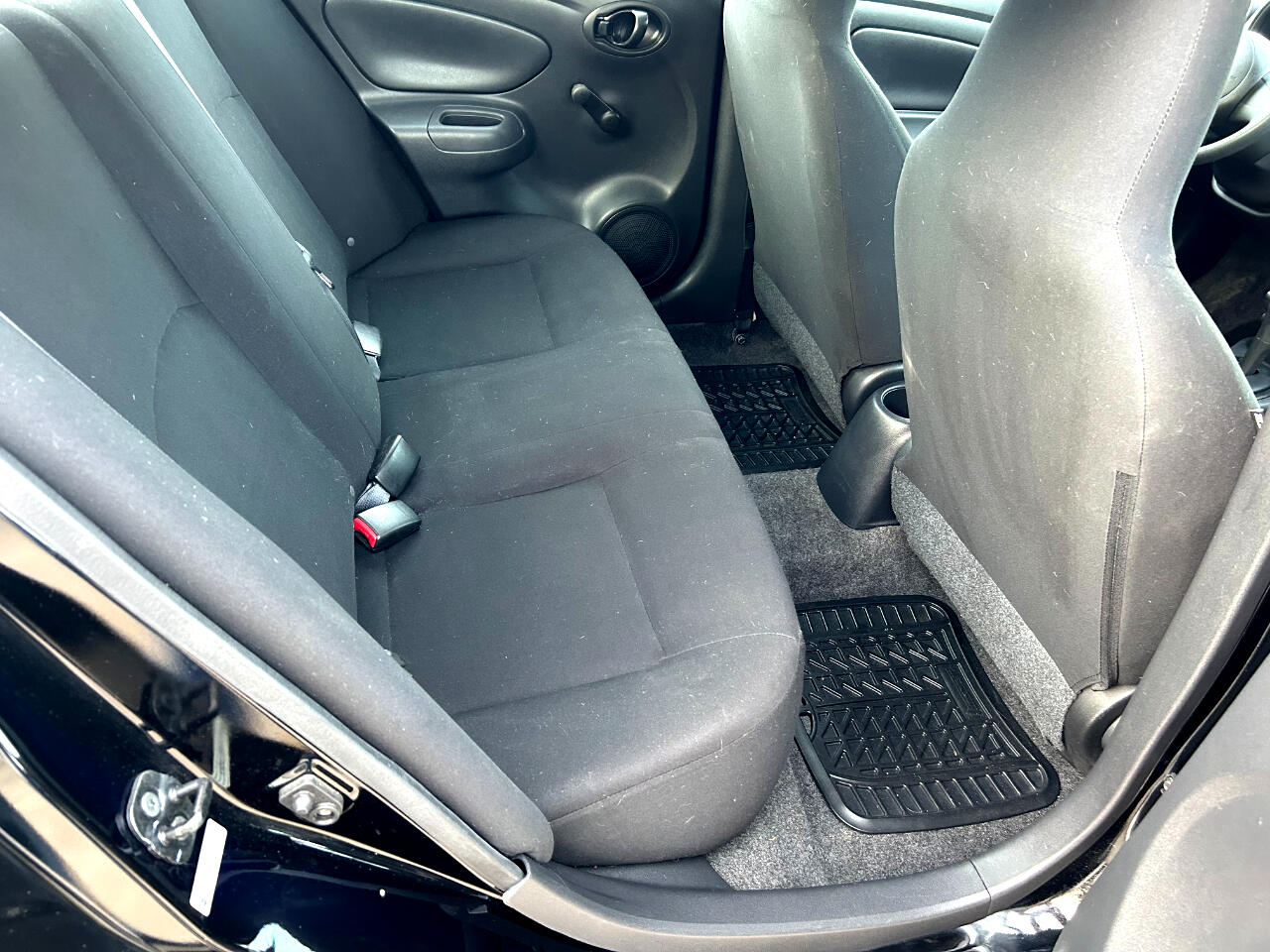 Nissan Versa 4dr Sdn CVT 1.6 S 2012