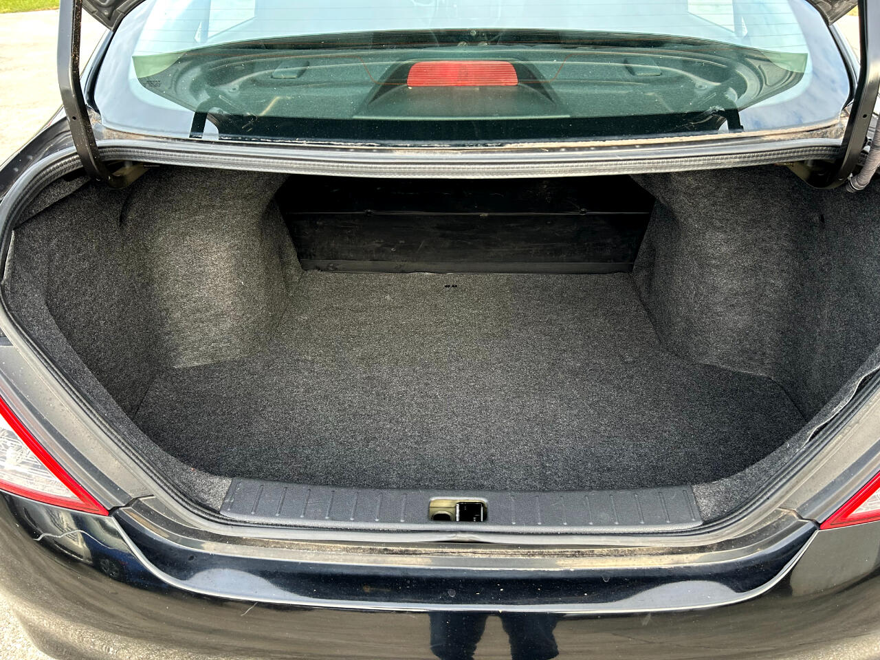 Nissan Versa 4dr Sdn CVT 1.6 S 2012