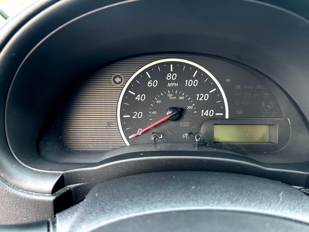 Nissan Versa 4dr Sdn CVT 1.6 S 2012