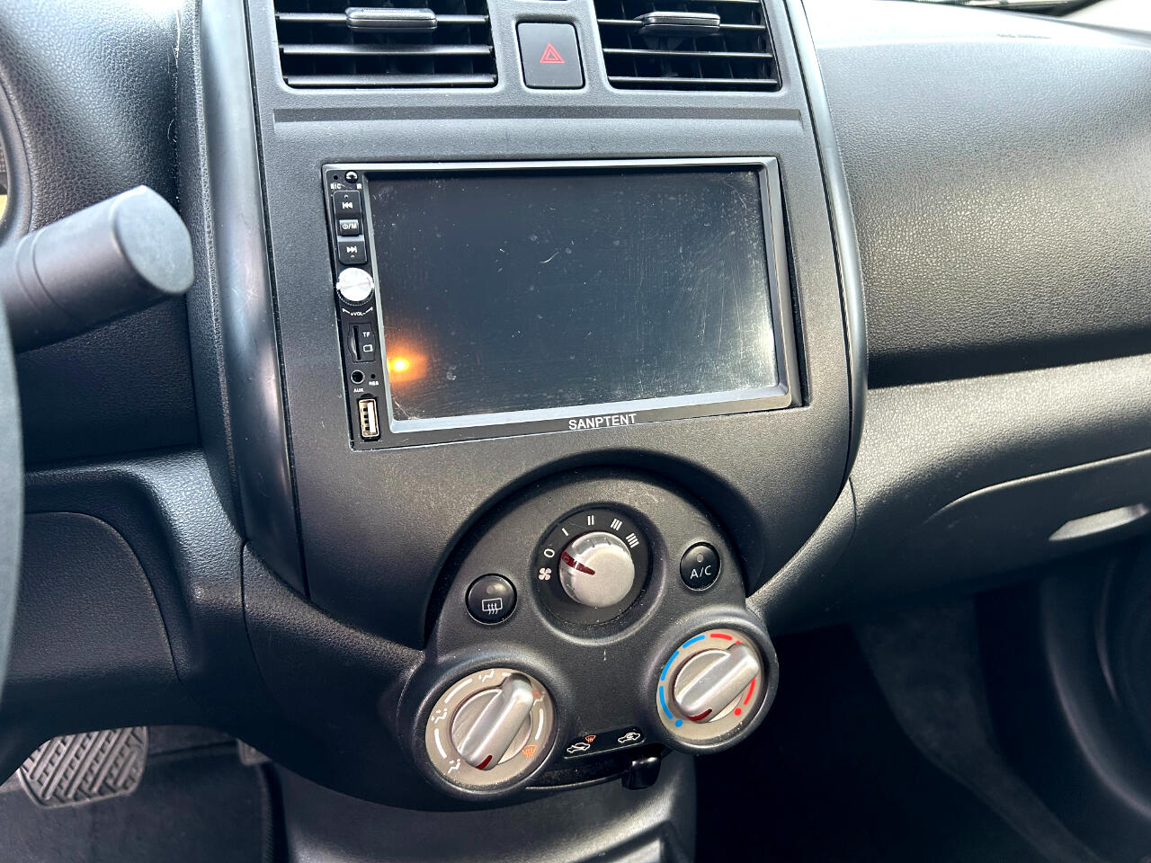 Nissan Versa 4dr Sdn CVT 1.6 S 2012