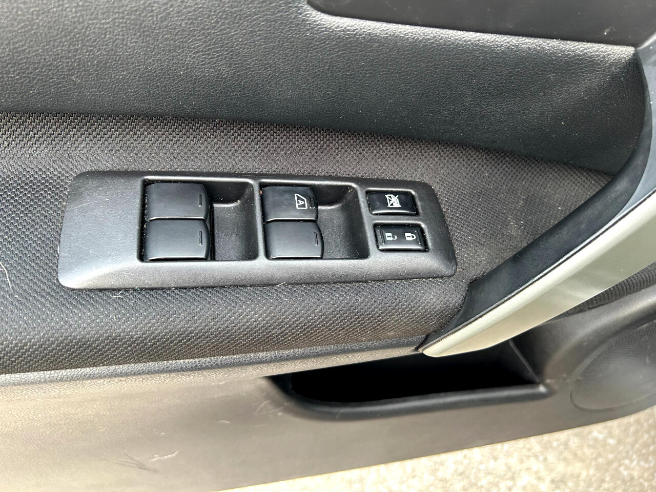 Nissan Rogue FWD 4dr S 2012