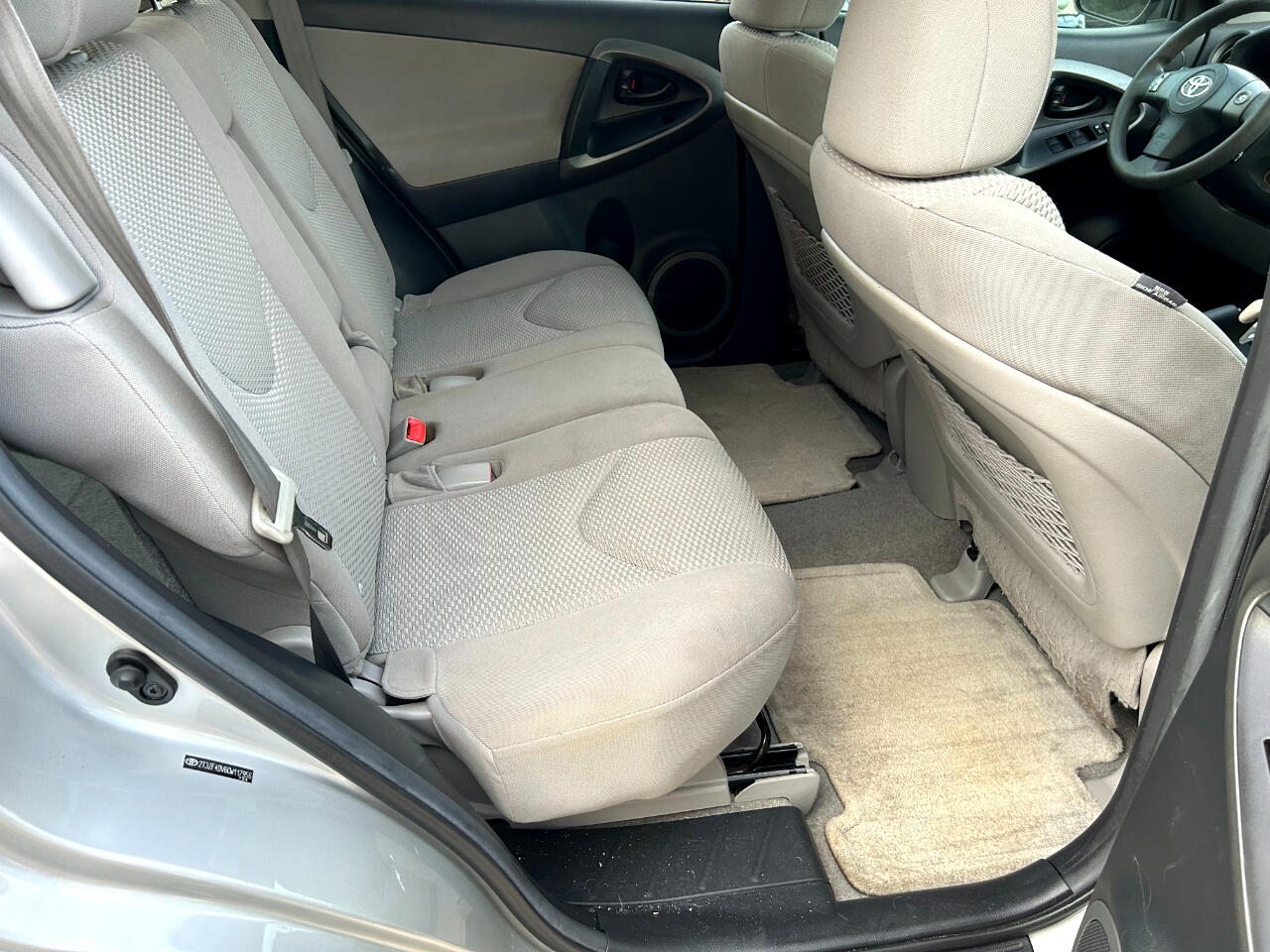 Toyota RAV4 FWD 4dr I4 (Natl) 2012