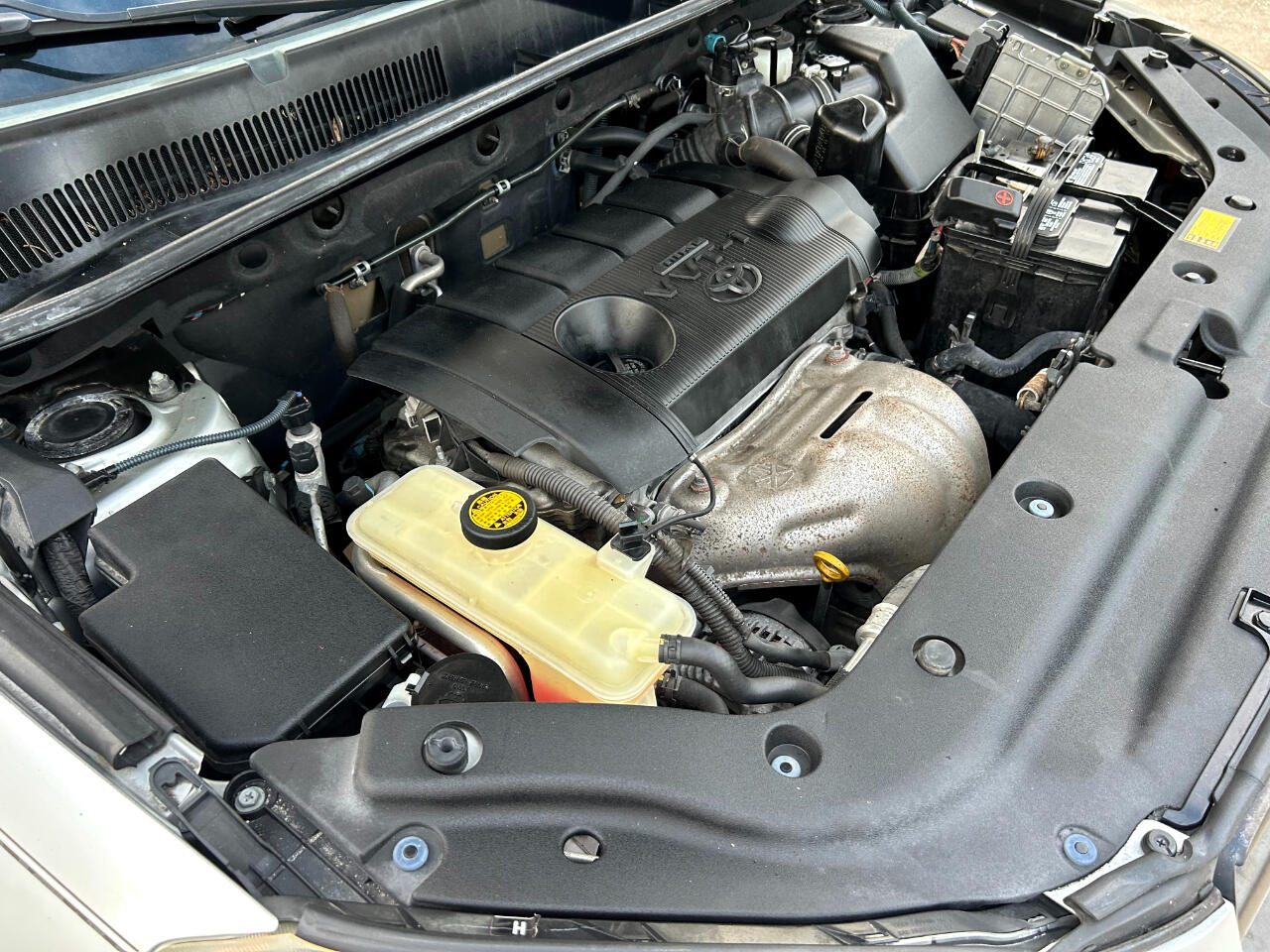 Toyota RAV4 FWD 4dr I4 (Natl) 2012