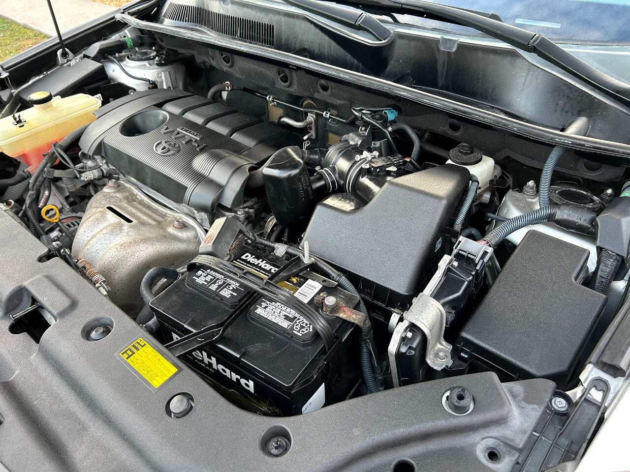 Toyota RAV4 FWD 4dr I4 (Natl) 2012