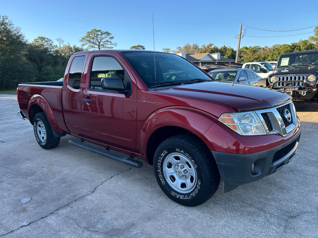Nissan Frontier 2WD King Cab I4 Manual S 2013