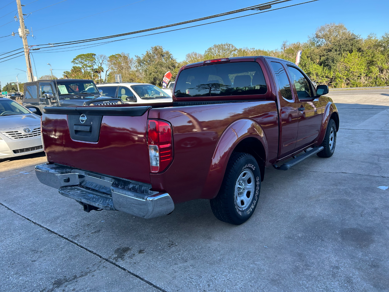 Nissan Frontier 2WD King Cab I4 Manual S 2013