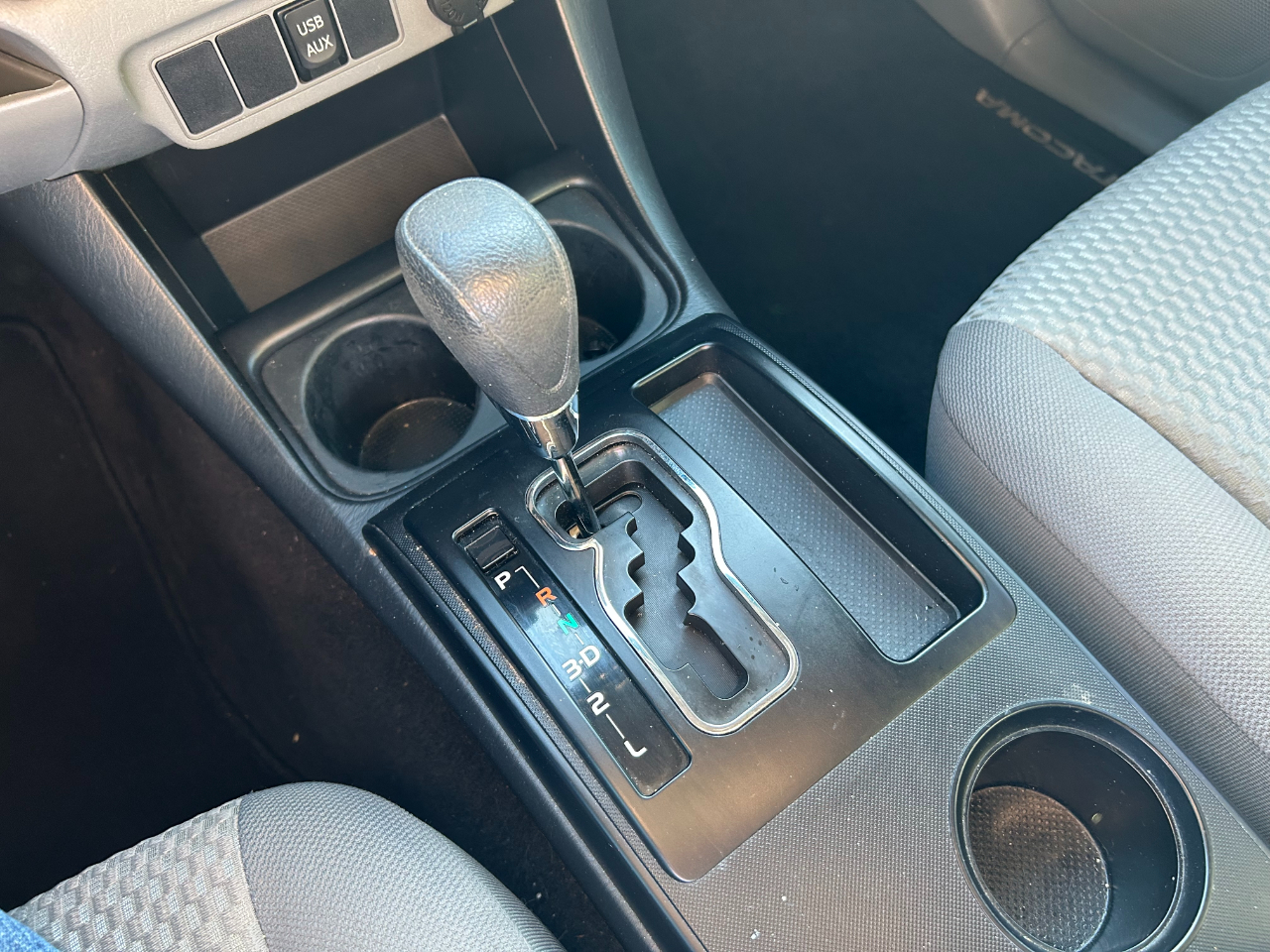 Toyota Tacoma 2WD Double Cab I4 AT PreRunner (Natl) 2012