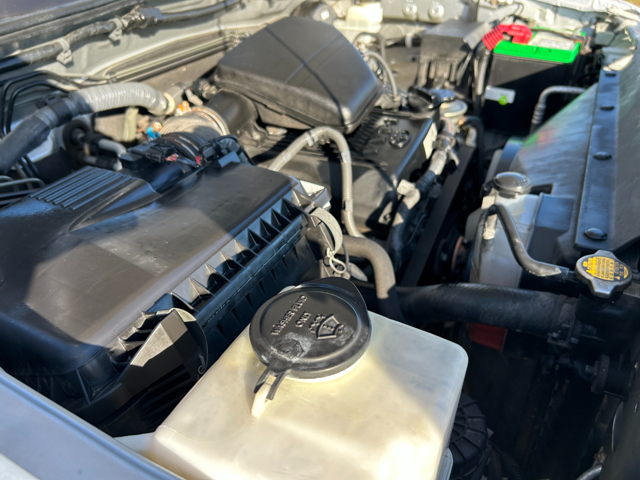 Toyota Tacoma 2WD Double Cab I4 AT PreRunner (Natl) 2012