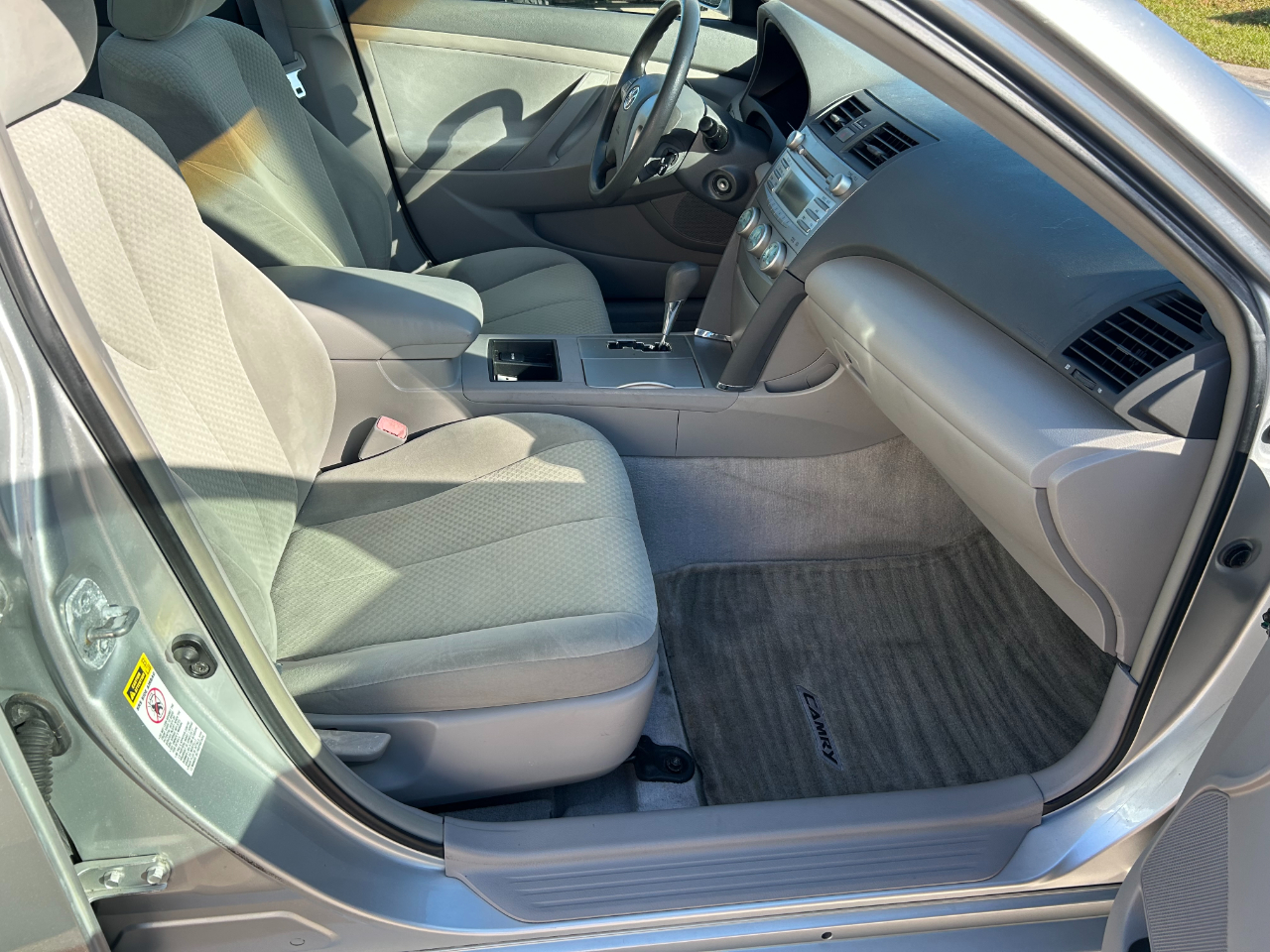 Toyota Camry 4dr Sdn I4 Auto XLE (Natl) 2007