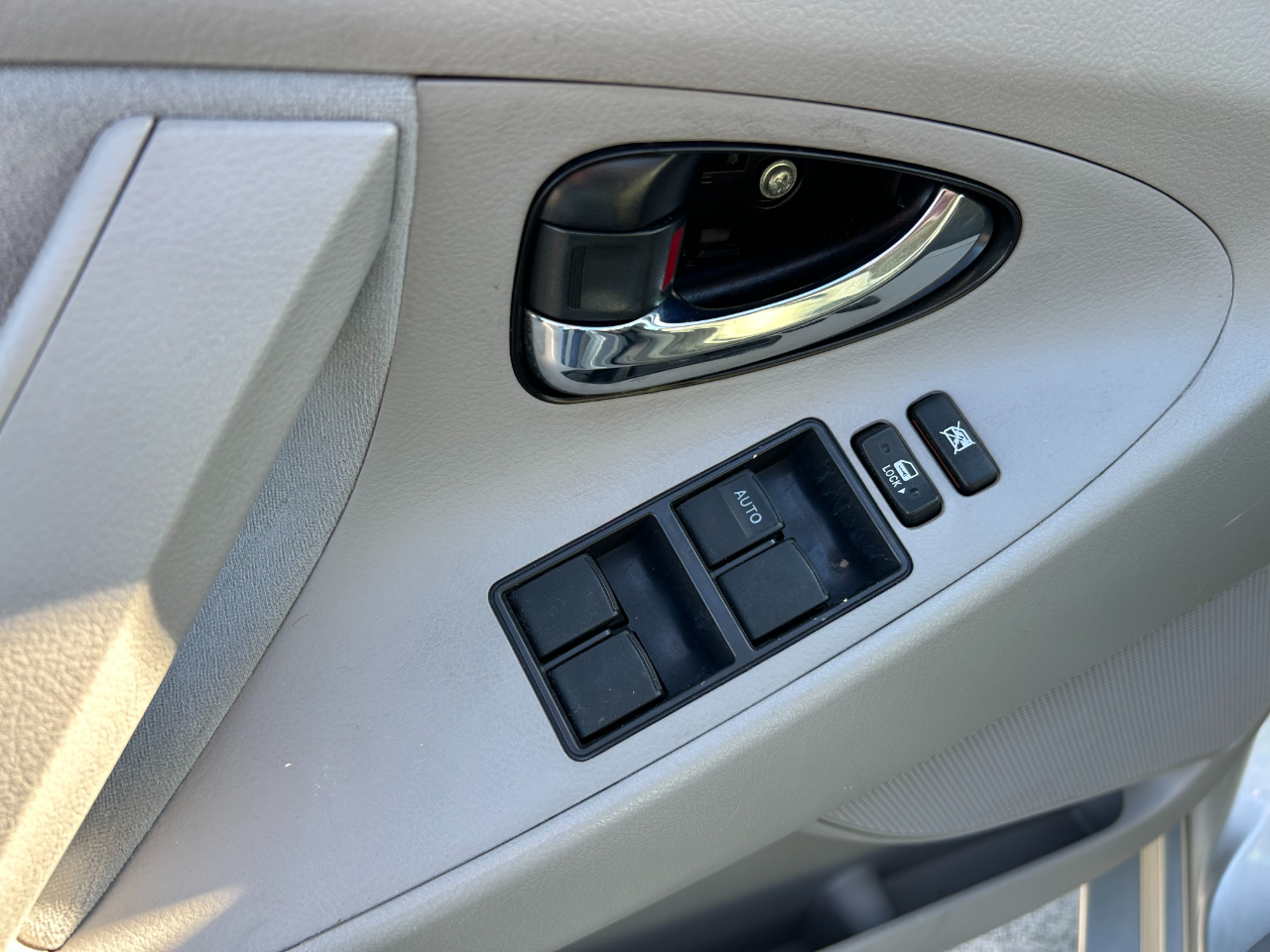 Toyota Camry 4dr Sdn I4 Auto XLE (Natl) 2007