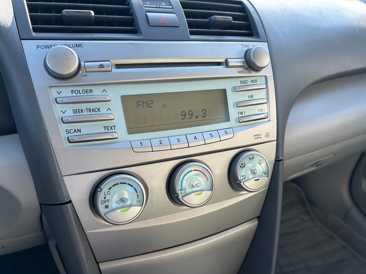 Toyota Camry 4dr Sdn I4 Auto XLE (Natl) 2007