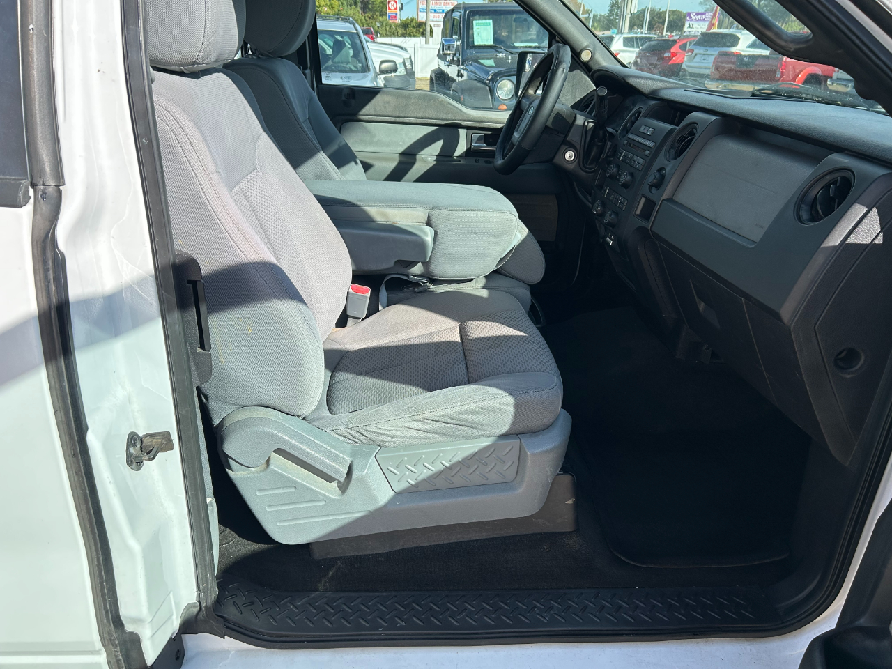 Ford F-150 2WD SuperCab 145" XLT 2013