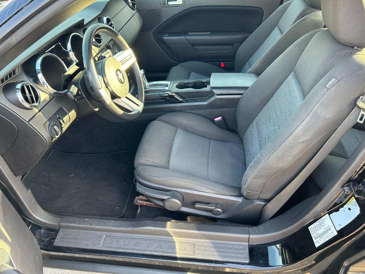 Ford Mustang 2dr Cpe Premium 2008