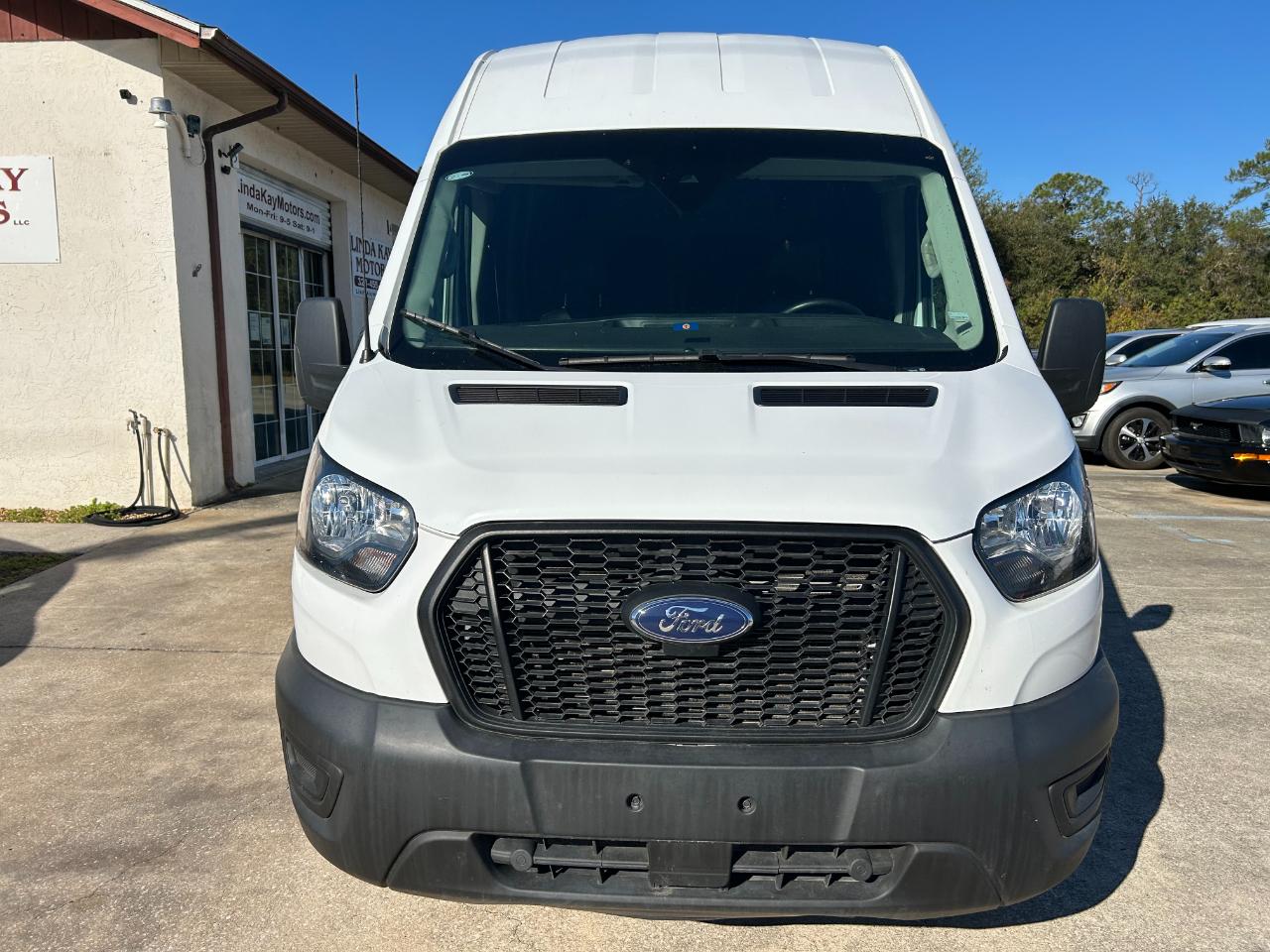 Ford Transit Cargo Van T-250 148" EL Hi Rf 9070 GVWR RWD 2023