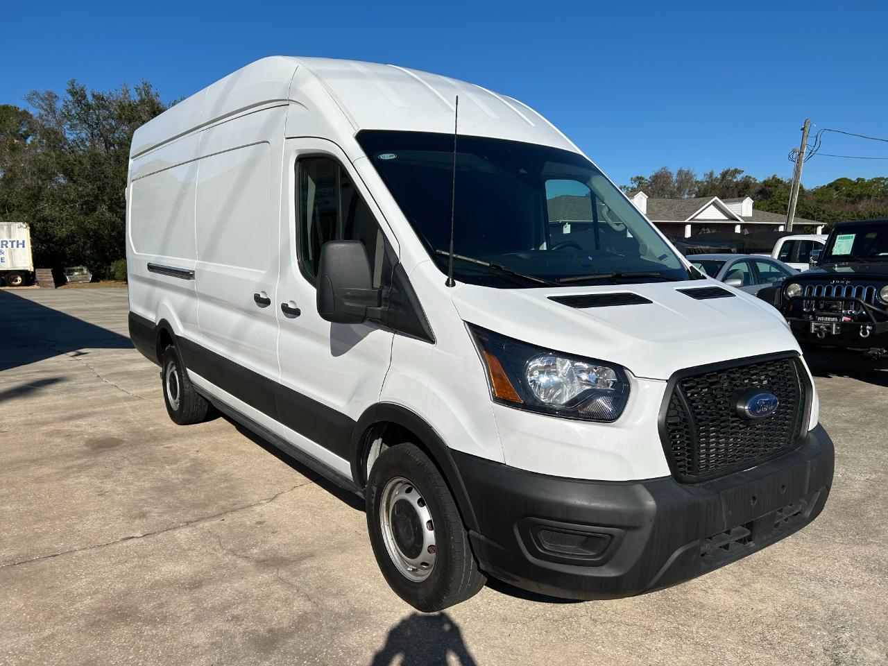 Ford Transit Cargo Van T-250 148" EL Hi Rf 9070 GVWR RWD 2023