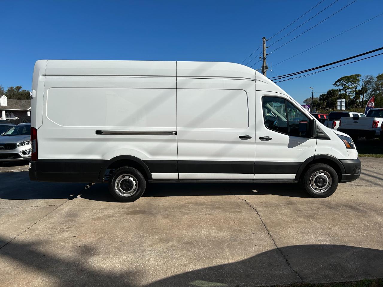 Ford Transit Cargo Van T-250 148" EL Hi Rf 9070 GVWR RWD 2023