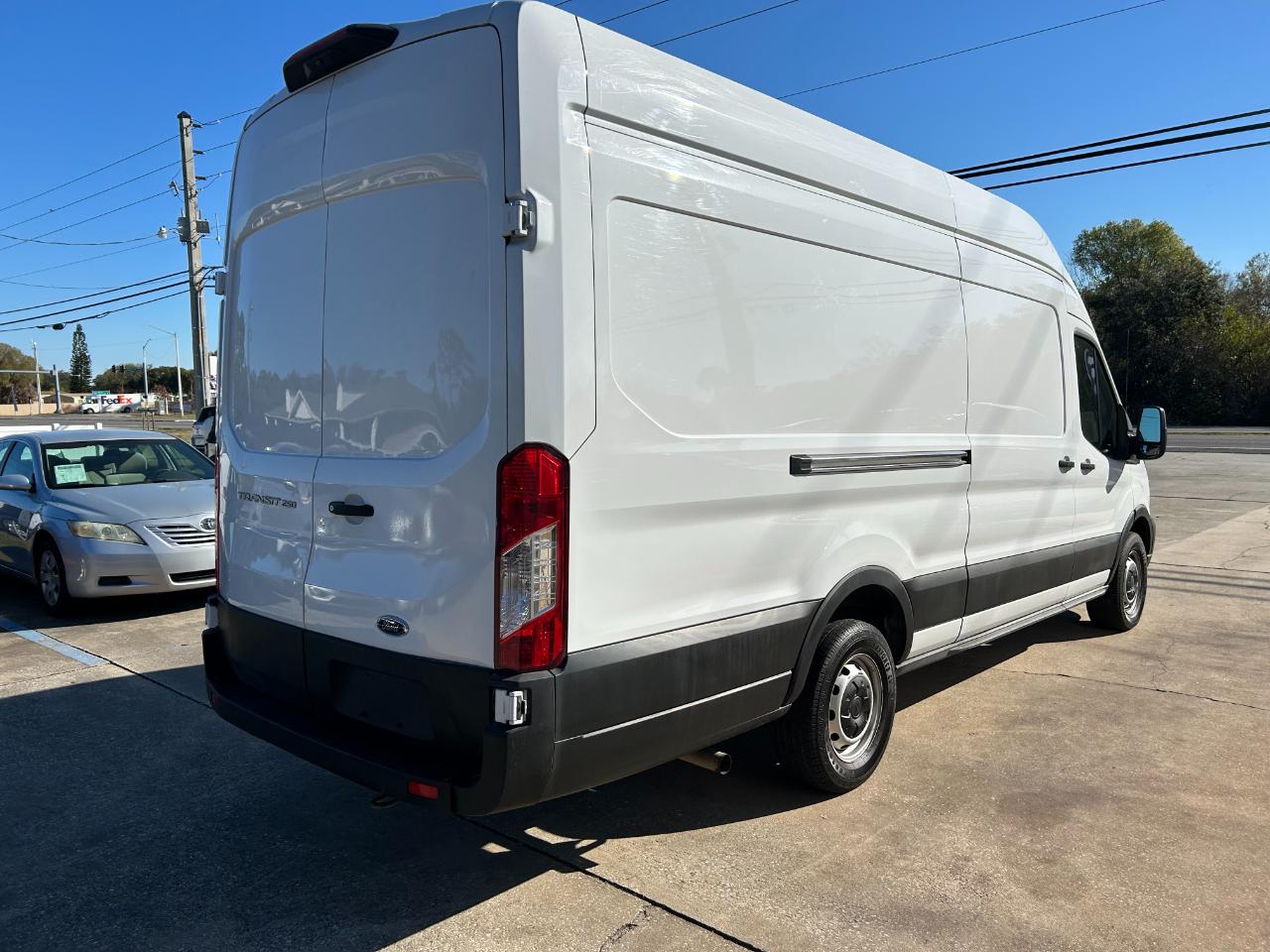 Ford Transit Cargo Van T-250 148" EL Hi Rf 9070 GVWR RWD 2023