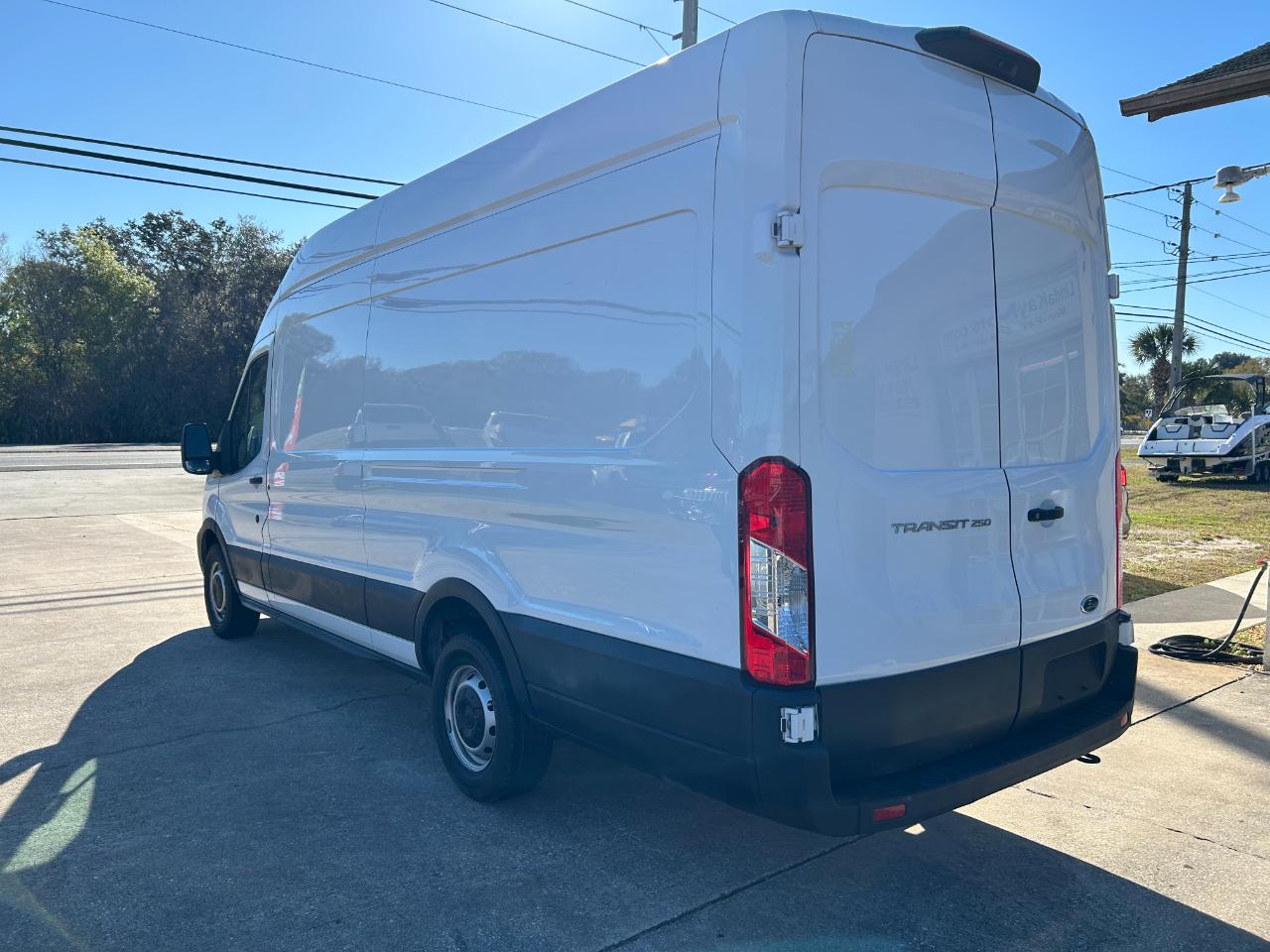 Ford Transit Cargo Van T-250 148" EL Hi Rf 9070 GVWR RWD 2023