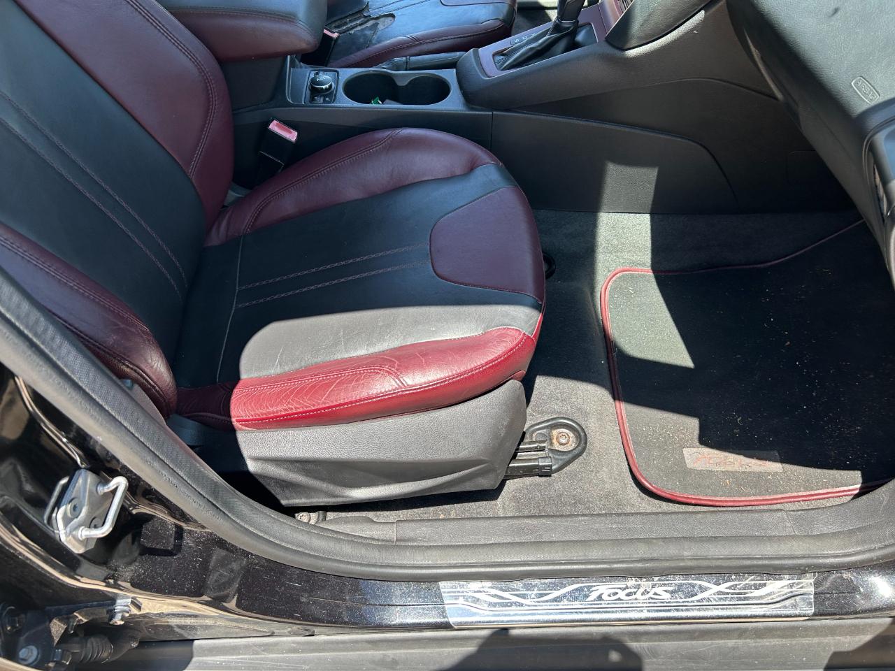 Ford Focus 5dr HB SE 2012