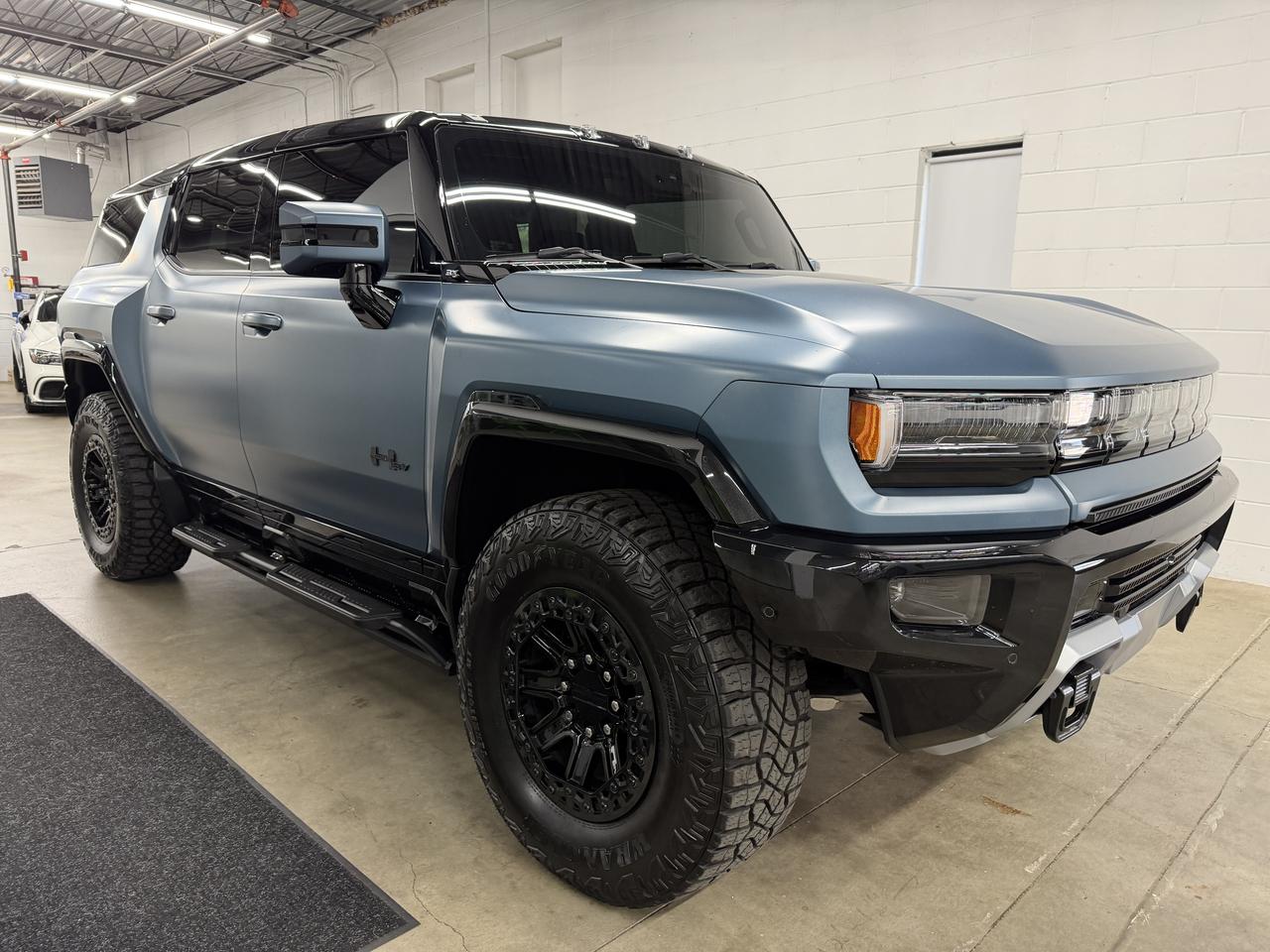 GMC HUMMER EV SUV  2024