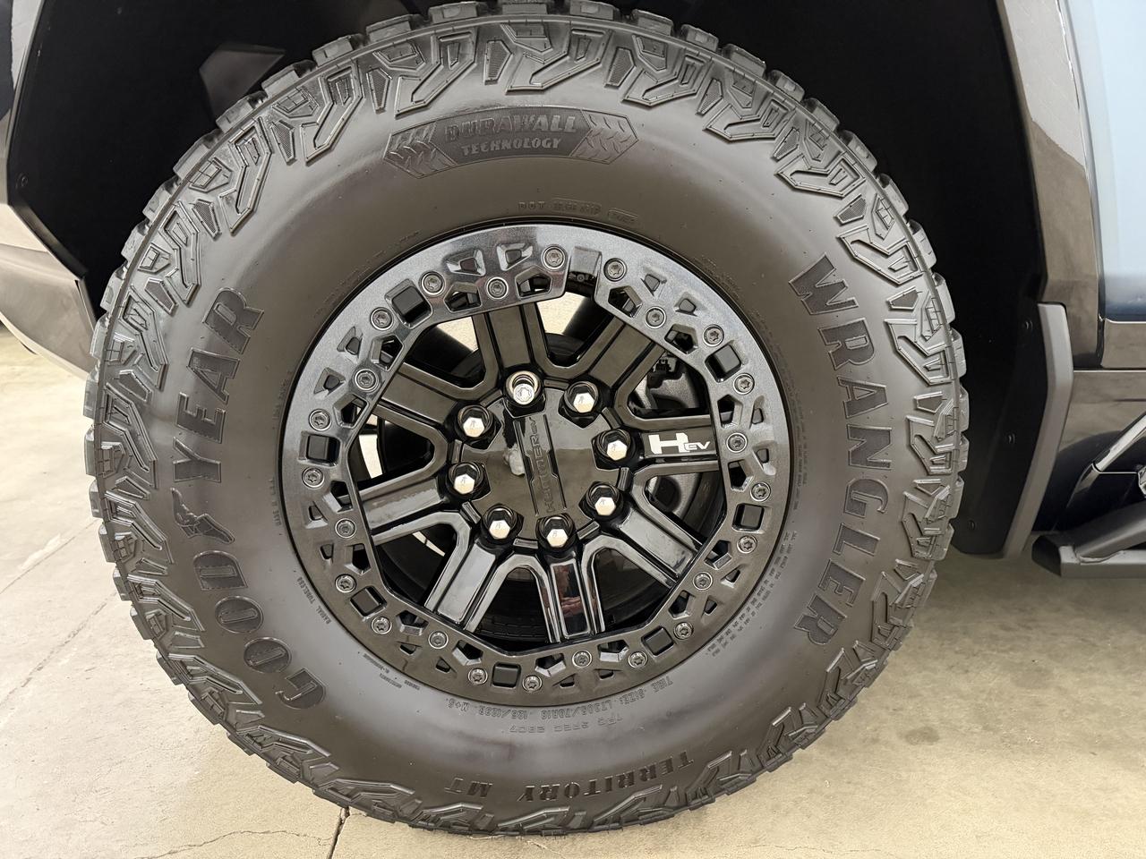 GMC HUMMER EV SUV  2024