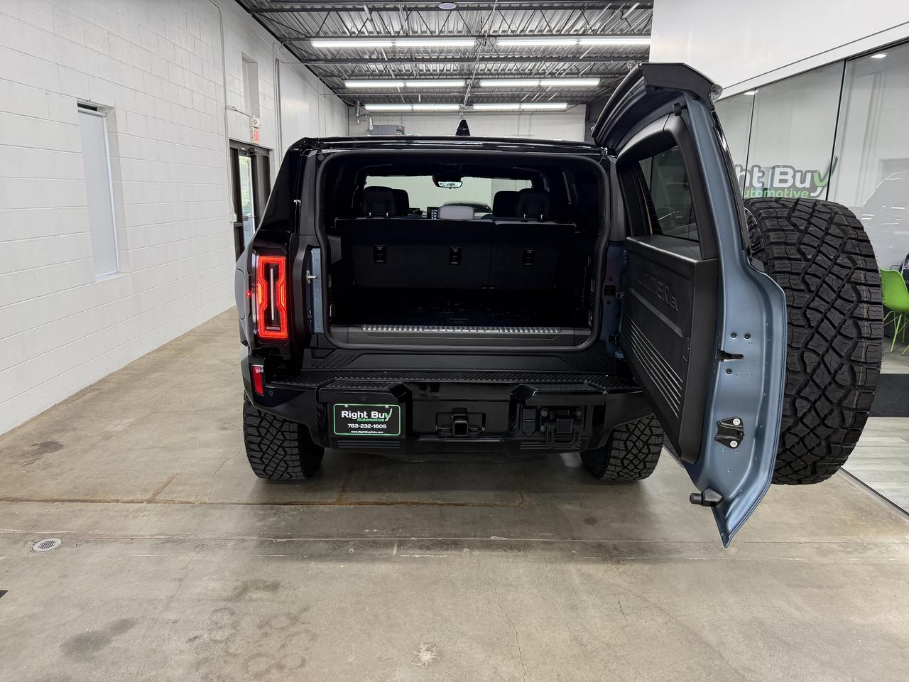 GMC HUMMER EV SUV  2024