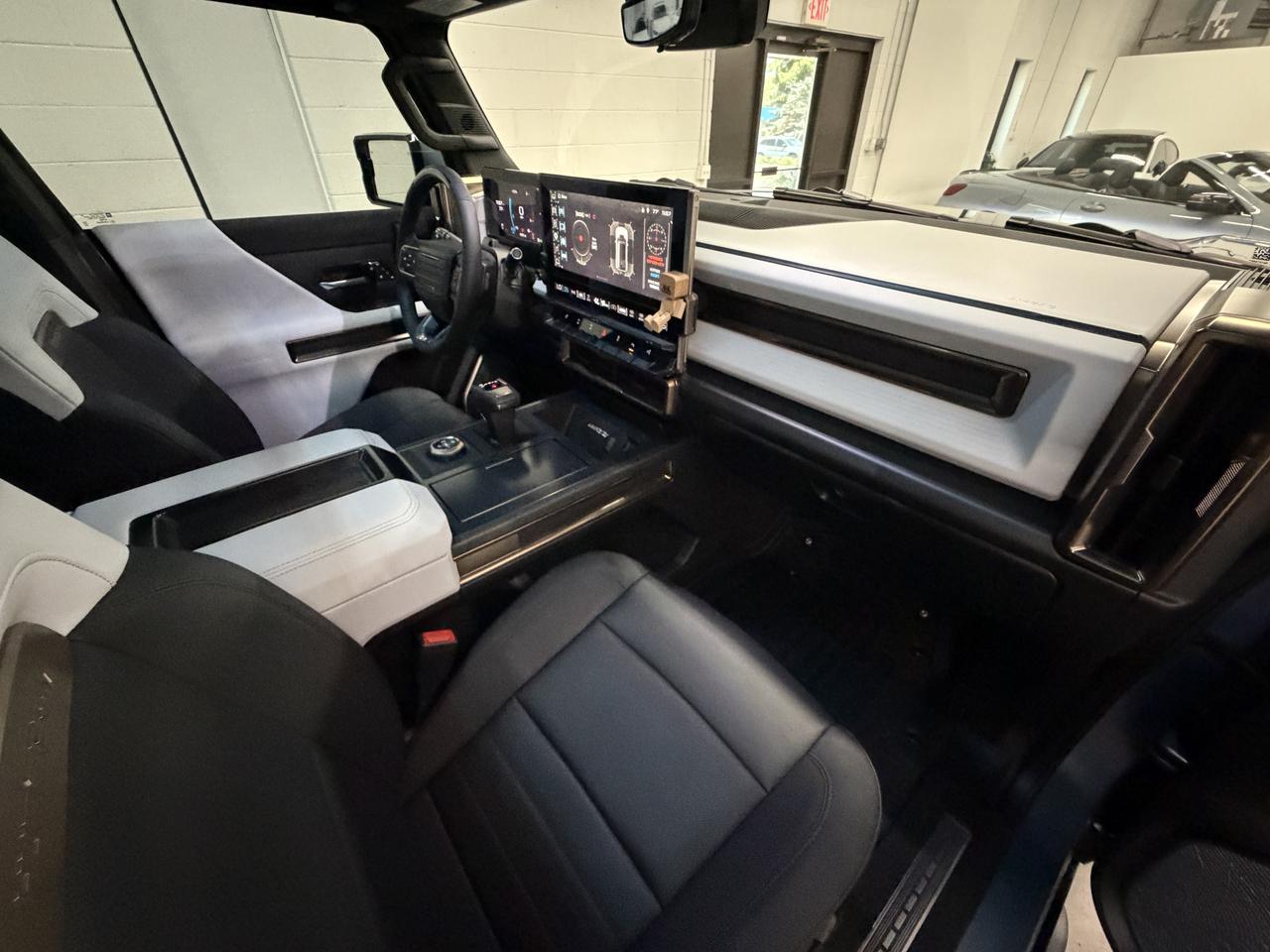 GMC HUMMER EV SUV  2024