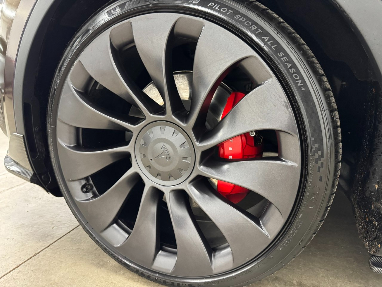 Tesla Model Y Performance 2023