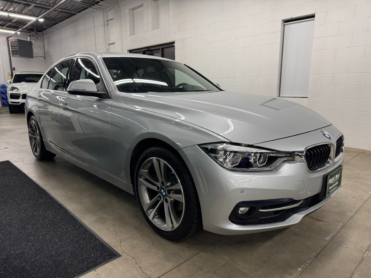 BMW 3-Series  2017
