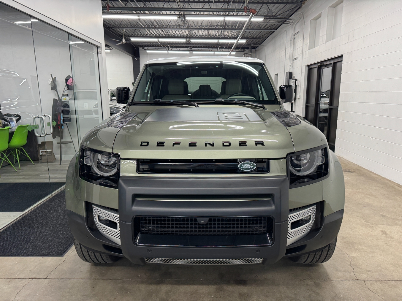 Land Rover Defender 110 SE 2022