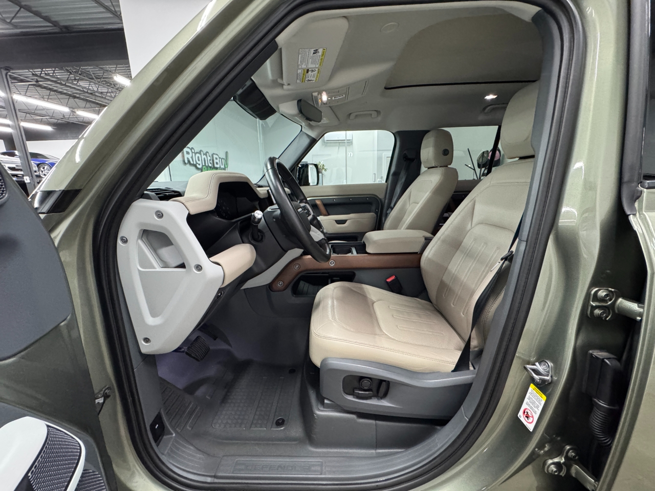 Land Rover Defender 110 SE 2022