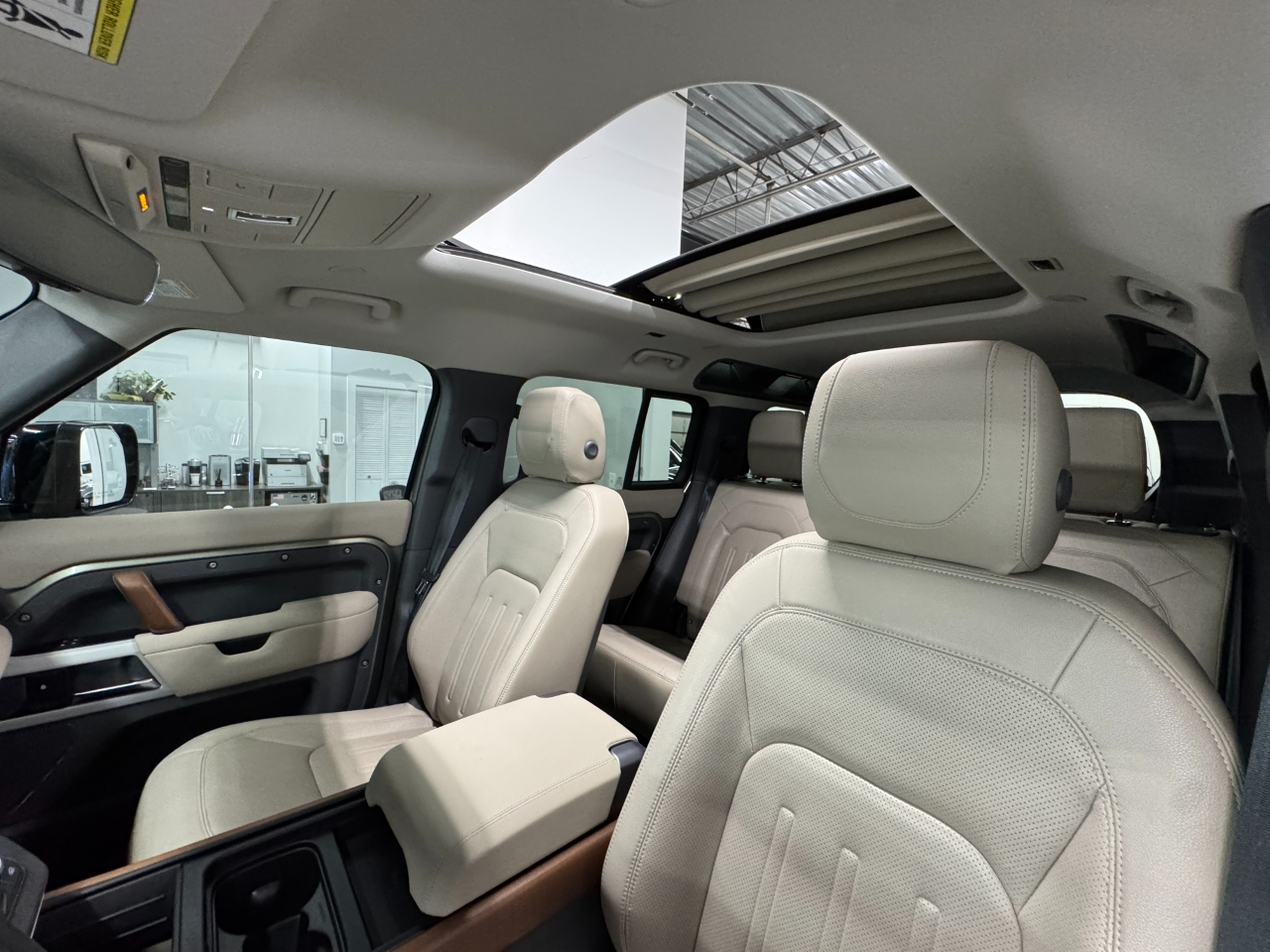 Land Rover Defender 110 SE 2022