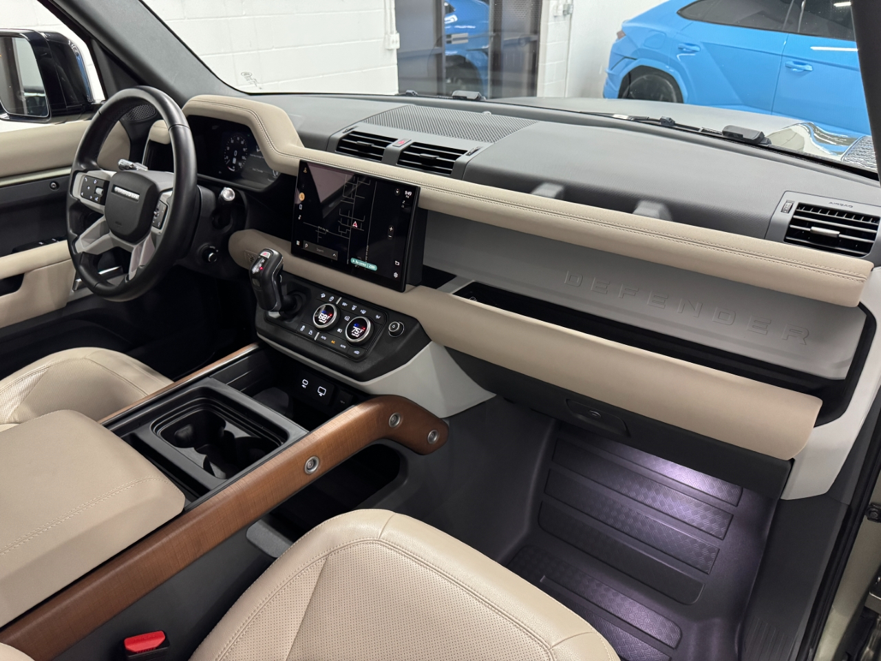 Land Rover Defender 110 SE 2022