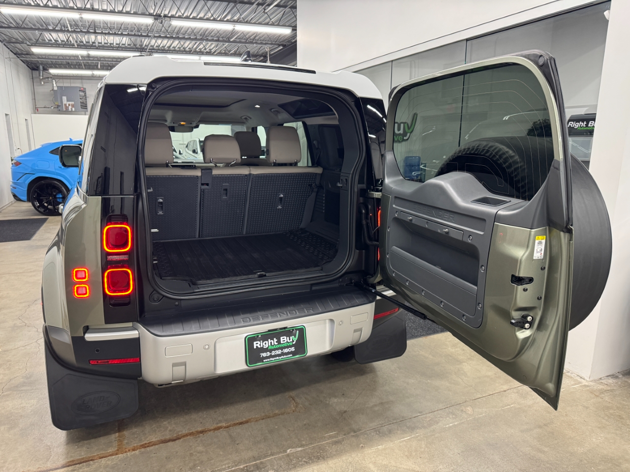 Land Rover Defender 110 SE 2022