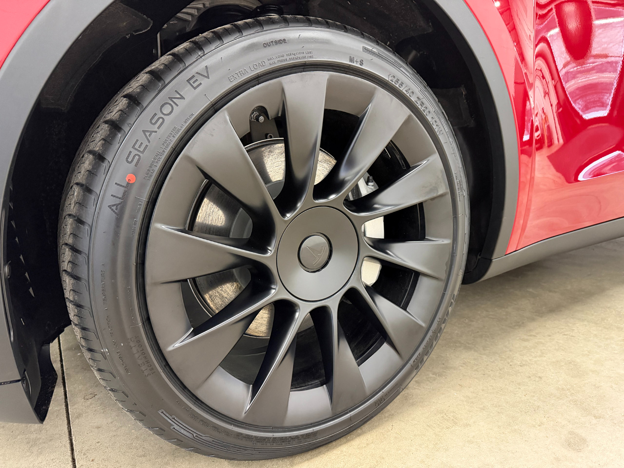 Tesla Model Y Long Range AWD 2023