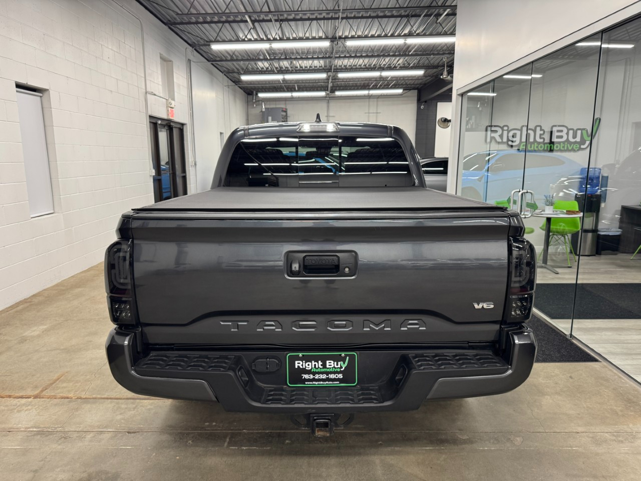 Toyota Tacoma TRD Sport Double Cab 5' Bed V6 4x4 AT (Natl) 2022