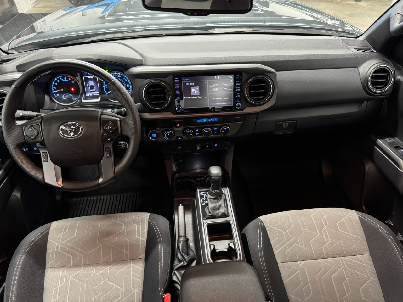 Toyota Tacoma TRD Sport Double Cab 5' Bed V6 4x4 AT (Natl) 2022