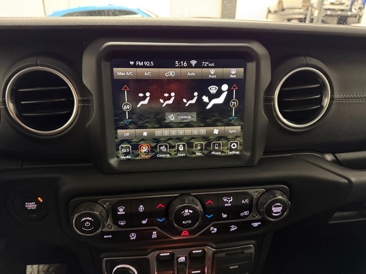 Jeep Wrangler Unlimited Sahara 2019