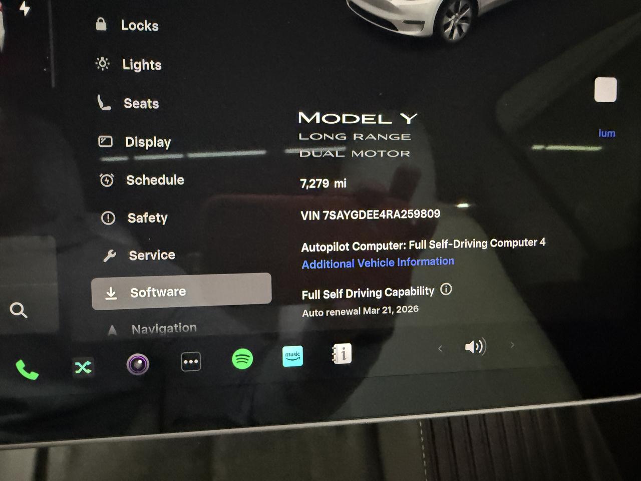 Tesla Model Y Long Range 2024