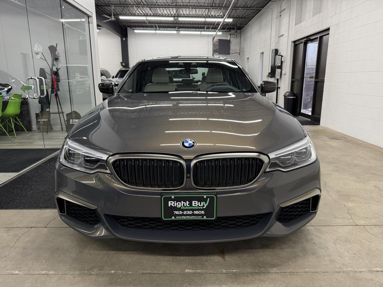 BMW 5-Series M550i xDrive 2020