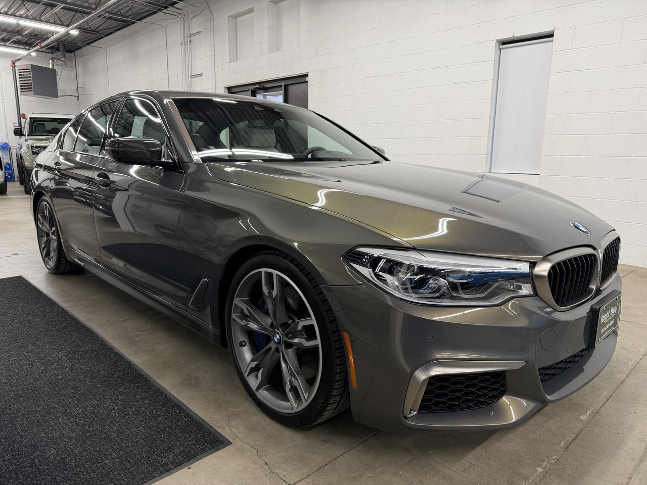 BMW 5-Series M550i xDrive 2020